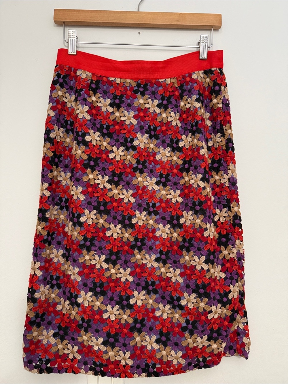 kate spade Red, Purple & Beige Floral Crochet Lined Midi Skirt Feminine